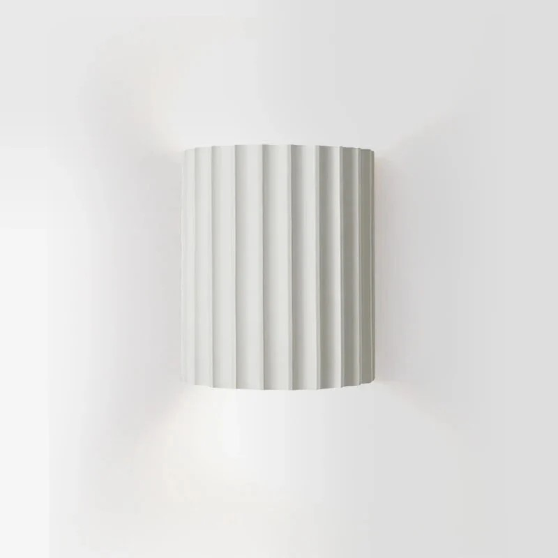 Modern Resin Wall Lamp – Artistic & Minimalist Design